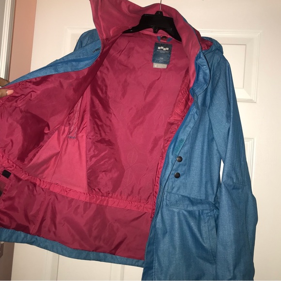 Ski/snowboard jacket 💙💗⛷🏂🎿 - Picture 5 of 8